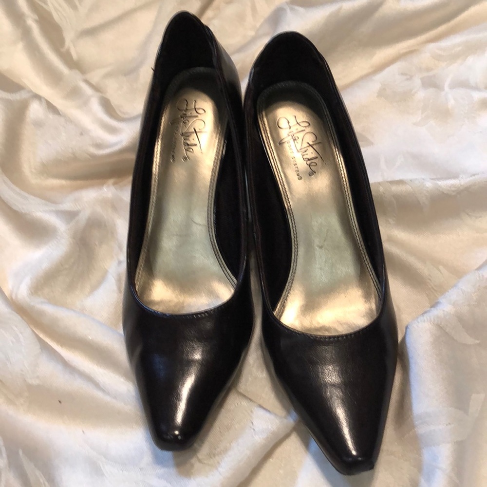 Lifestride self system dark brown pumps